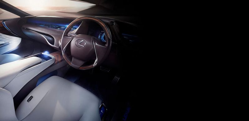 In seinem Inneren ist der LF-FC eine hochmoderne Mensch-Maschine-Schnittstelle. Einfache Handbewegungen steuern Audioanlage und Belüftung, ohne ein Bedienfeld oder Steuerungen berühren zu müssen.  (Lexus)