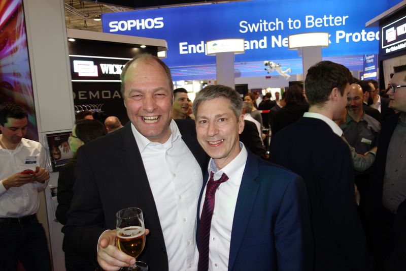 Joerk und Joerg treffen sich alle Jahre wieder nur für dieses Foto! (Bild: IT-BUSINESS)