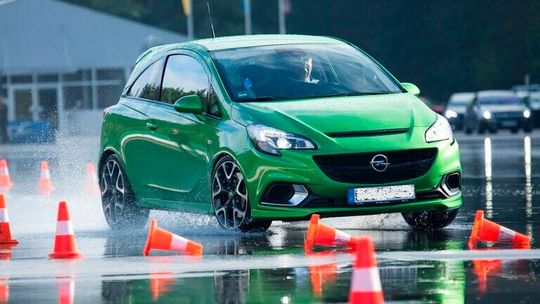 Ausgetestet! Für die Opel-Testzentren Rüsselsheim und Rodgau-Dudenhofen ist es erst mal vorbei, denn der Betreiber Segula Technologies ist insolvent. Das hat leider auch personelle Konsequenzen ...(Bild:  Opel)