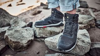 Der knöchelhohe Sicherheitsstiefel Pegasus-Reihe von Baak soll barfußähnliche Bewegungsfreiheit mit den Anforderungen der Schutzklasse S3S verbinden. (Bild: Baak)