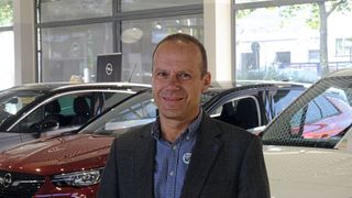 Claus Hübner ist Obermeister der Kfz-Innung Kaiserslautern. Dem Kfz-Gewerbe prognostiziert er auch weiterhin große Geschäftsfelder. (Zietz/»kfz-betrieb«)