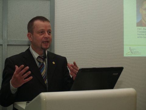 „Viele Autohäuser weisen deutliche Defizite im operativen Geschäft aus“, sagt Prof. Dr. Stefan Reindl, Institut für Automobilwirtschaft Geislingen. (Archiv: Vogel Business Media)