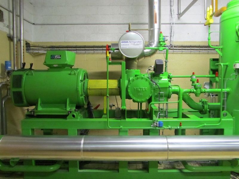 Vilter-Einschneckenverdichter, angetrieben von einem Dyneo PLSRPM-Synchronmotor mit Permanentmagneterregung und einem Frequenzumrichter. (Emerson Industrial Automation)