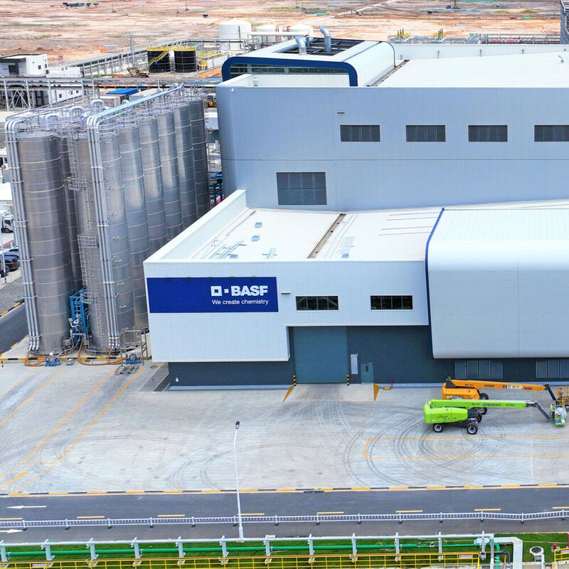 BASF meldet die Inbetriebnahme der ersten Anlage im Verbundstandort Zhanjiang, China.