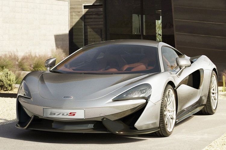 Wie bei den anderen Supersportwagen der Marke steht die Zahl in der Modellbezeichnung für die Leistung: In diesem Fall kommt der weiterentwickelte 3,8-Liter-V8-Motor auf 419 kW/570 PS. (Foto: McLaren)
