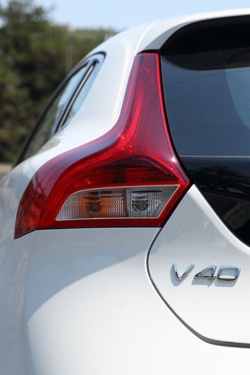 Die Heckleuchten sind hoch positioniert. (Foto: Volvo)