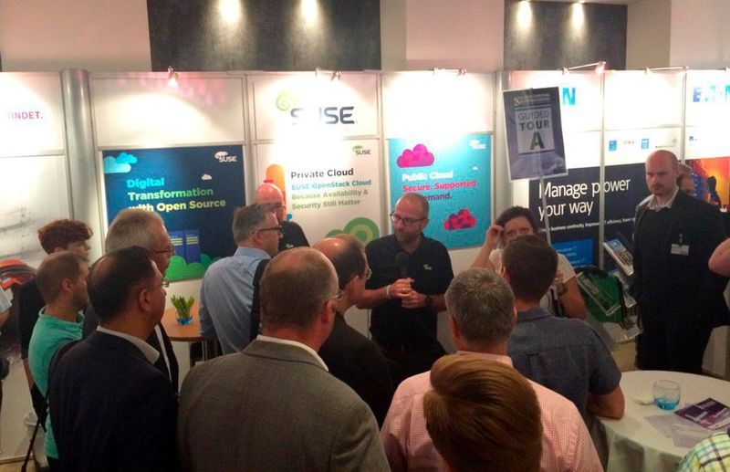 Reger Andrang am Stand von SUSE auch während der Guided Tour. (Vogel IT-Medien)