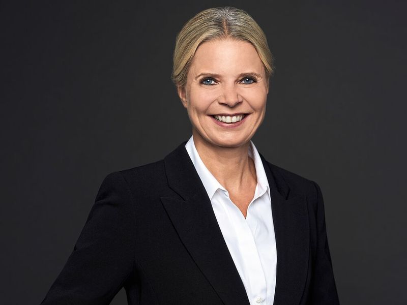 Ab 1. August wird Alexandra H. Machnik das Corporate Management der Ivoclar Gruppe als Chief Digital Officer erweitern. Dort wird sie die Entwicklung der digitalen Vision und Strategie der Gruppe leiten. Gemeinsam mit den bestehenden Mitgliedern des Corporate Management wird Machnik die digitale Transformation weiter voranbringen. (Bild: Ivoclar)