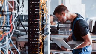 2022---mm-logistik-220711-optimize-operations-reduce-downtime-risk (FORTNA)