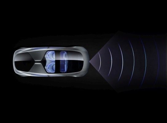 Mercedes-Benz F 015 - Luxury in Motion: Mit dem „Extended Sense“ erfasst der F 015 sein Umfeld rundum. Stereokameras, Radar- und Ultraschallsensoren liefern umfangreiche Daten (Mercedes-Benz)