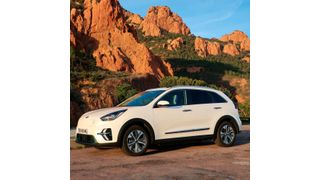 Der Kia E-Niro kostet mindestens 34.290 Euro. (Wehner / »kfz-betrieb«)