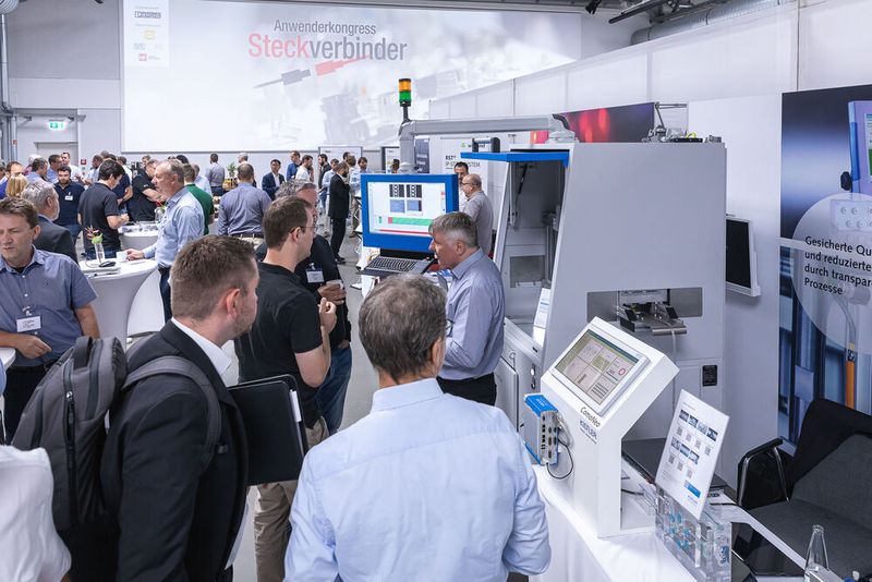 16. Anwenderkongress Steckverbinder: Der erste Steckverbinder-Tag am 5. Juli 2022 fokussierte neue Technologien und Trends wie den intelligenten Steckverbinder und KI in der Qualitätskontrolle, die additive Serienfertigung von Steckverbinder, DC-Verbindungstechnik, modulare Steckverbinder sowie messtechnische Verfahren. (Bild: Elektronikpraxis)