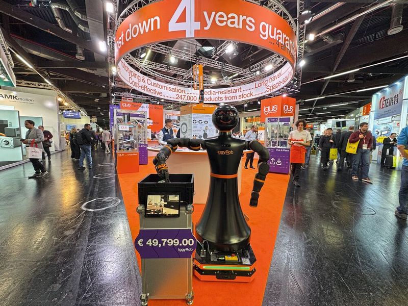 Igus auf der SPS 2025 in Nürnberg: Vorzeige-Roboter 