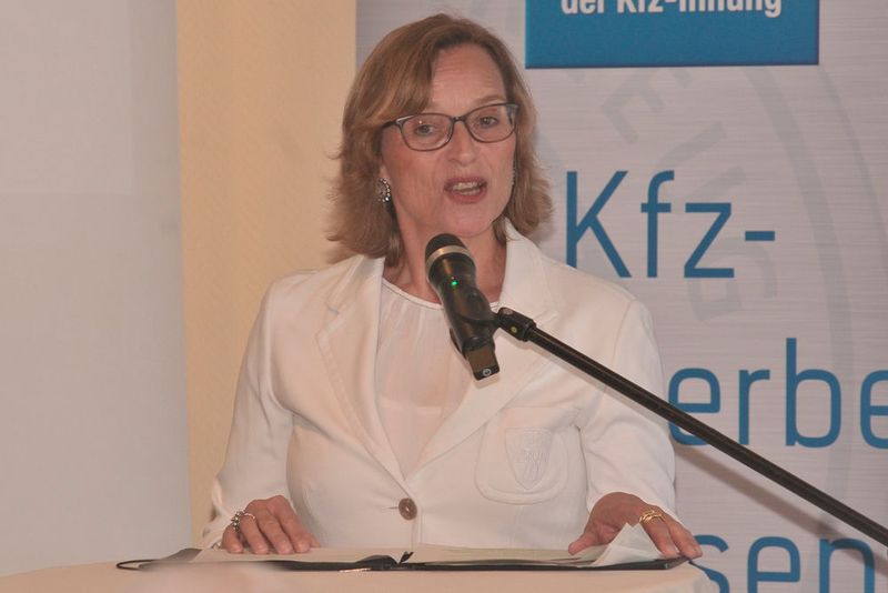 Dietlind Grabe-Bolz, Oberbürgermeisterin der Stadt Gießen, will Fahrverbote unbedingt vermeiden und fordert, dass Automobilhersteller zu ihrer Verantwortung stehen. (Bild: Zietz)