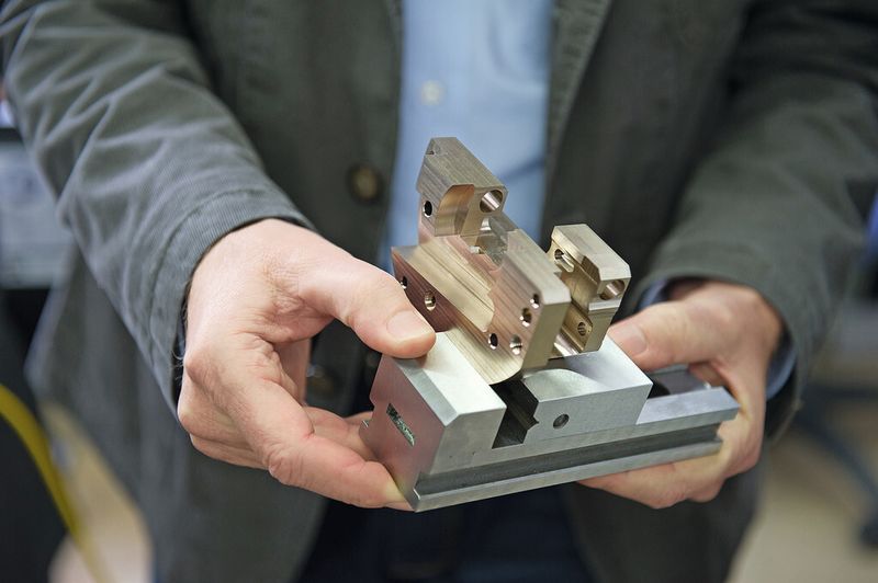 Bild 3: Alle benötigten Maße, abgesehen von der Oberflächenrauigkeit, werden erfasst – selbst Radien, für die bisher ein Konturograph eingesetzt werden musste. (Bild: Manfred Stich)