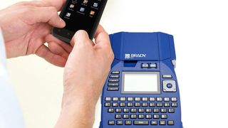 Via Brady Mobile App mit dem Android-Smartphone einfach und schnell Etiketten entwerfen und drucken. (Brady)