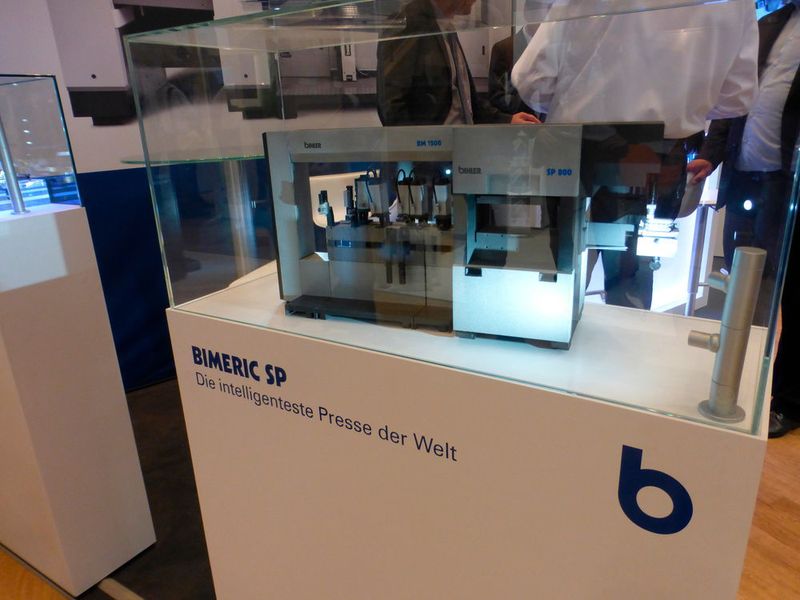 Impressionen der Stanztec 2016 in Pforzheim. (Finus)