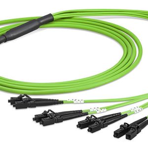 Die OM5-Faser ist mithilfe der SWDM (Shortwave Wavelength Division Multiplexing)-Technologie in der Lage, bis zu 100 Gigabit pro Sekunde pro Faserpaar zu übertragen.
