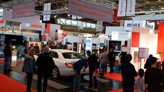 Reges Interesse bei den Besuchern fand das Thema Scheinwerfereinstellplatz. (Holz / »kfz-betrieb«)