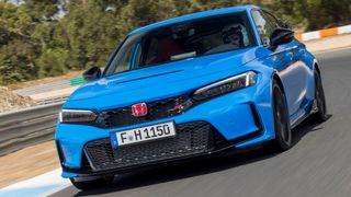 Der neue Civic R-Type kommt mit dem überarbeiteten 2,0-Liter-Turbobenziner aus dem Vorgänger. (Bild: Honda)