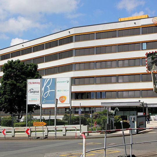 Am Standort „Behringwerke“ sind rund zehn Firmen mit insgesamt mehr als 6000 Beschäftigten ansässig. Am Standort „Behringwerke“ sind rund zehn Firmen mit insgesamt mehr als 6000 Beschäftigten ansässig.