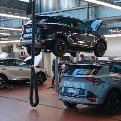 Kia-Händler können ihre Kunden jetzt nicht mehr nur mit einer Sieben-Jahre-Garantie, sondern auch mit einem Service-Abo an sich binden. (Bild: Rosenow – VCG)