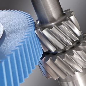 Bild 1: Bei der Zahnradhonmaschine Grono 250 kommt eine spezielle Honscheibe mit Außenverzahung zum Einsatz.