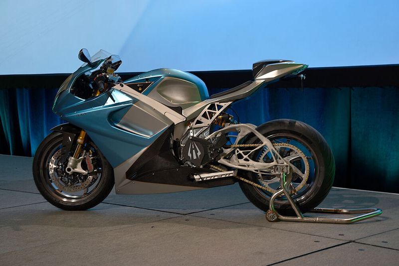 Für die Entwicklung des laut Lisa Campbell schnellsten Motorrads der Welt, kam Generative Design zum Einsatz. (Stefanie Michel)