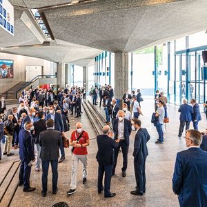 Mehr als 500 Personen aus Wirtschaft, Politik, Verwaltung und Forschung nahmen am 14. Industrietag in Lugano teil. 