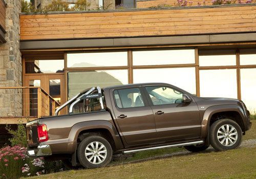 Obwohl der Amarok in erster Linie ein Nutzfahrzeug ist und für die Laderampe entwickelt wurde, haben die Niedersachsen bei einer Preisspanne von etwa 28.000 bis 35.000 Euro auch die Lifestyle-Kundschaft im Visier. (Archiv: Vogel Business Media)