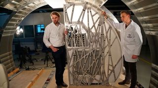 Die bionische Trennwand wurde mit generativen Design überarbeitet und ist 45 Prozent leichter als herkömmliche Teile dieser Art. (Autodesk)