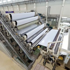 Die deutsche Papierindustrie setzt sich für eine nachhaltige Nutzung der Wälder ein, um die langfristige Versorgung mit dem Rohstoff Holz zu sichern.