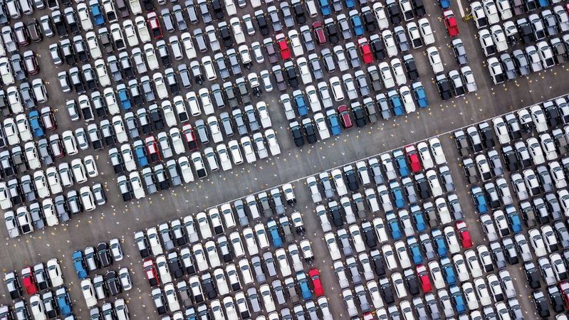 Sich von den anderen abheben: Die Arbeit an der eigenen Händlermarke ist für freie wie Markenhändler unerlässlich – allerdings aus jeweils unterschiedlichen Gründen.(Bild:  ©Kalyakan - stock.adobe.com)