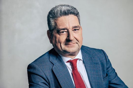 Dem „Handelsblatts“ zufolge will Thyssenkrupp-Chef Miguel López die Verträge von drei Vorständen der Stahltochter aufheben.(Bild:  Julia Sellmann)