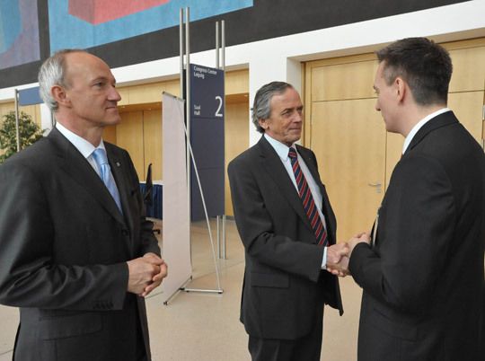 Stammgast Jens Becker (Geschäftsführer Subaru Deutschland) kam mit Reinhard Zirpel (Vorstand Kommunikation Renault Deutschland AG). (Archiv: Vogel Business Media)