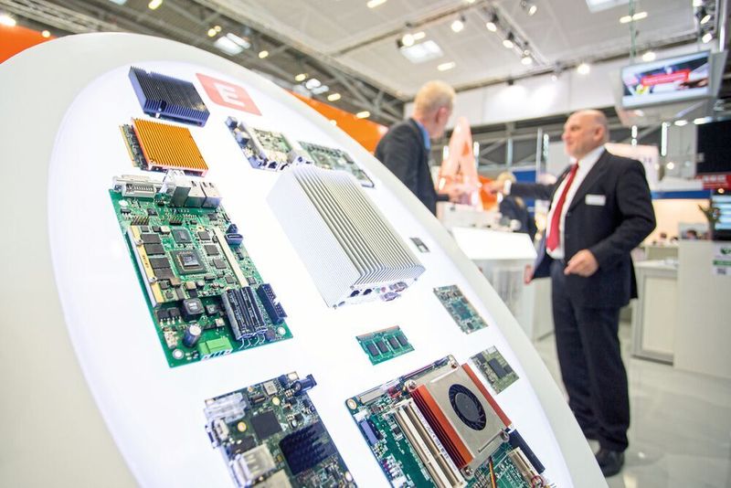 Wie rasant sich die smarte Welt der Elektronik entwickelt, zeigen über 3000 Aussteller aus mehr als 50 Ländern vom 13. bis 16. November auf der Electronica 2018 in München. (Christian Hartlmaier/Messe München GmbH)