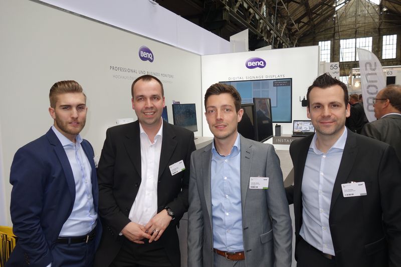 (v. l.) Robin Weis, BenQ, Ralf Niggemann und Lennart Joost, ALSO, und Timo Winkler, BenQ (Bild: IT-BUSINESS)