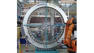 Composite-Teile müssen nicht teuer sein	 Mit der Flechttechnik steht eine rentabler Prozess für die Herstellung von Faserverbundbauteilen zur Verfügung, die nicht nur in den Kreis der Exklusivlösungen gehören. Das beweist ein so gefertigtes CFK-Handhabungsgerät. (Bild: IFB)