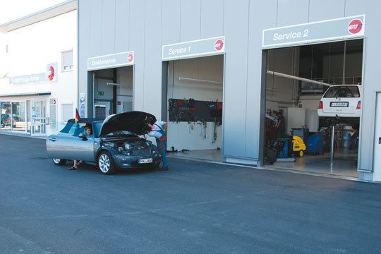 Auch Kunden ohne Termine werden von den Servicemitarbeitern der Freien Werkstatt sofort bedient. (Archiv: Vogel Business Media)