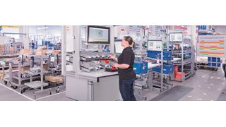Das Assistenzsystem Acitve-Assist soll den Menschen an manuellen Arbeitsplätzen unterstützen. Durch Starterkits ermöglicht Bosch Rexroth einen einfachen Einstieg durch verschiedene Ausbaustufen. (Bild: Bosch Rexroth)