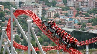 Mit Siemens gibt es auf der Achterbahn den sicheren und gesteuerten Nervenkitzel. (Inautec_Intamin)