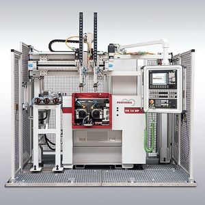 Die Profilwalzmaschine PR 15 HP zeigt Profiroll auf der Metav 2018 in Düsseldorf. 