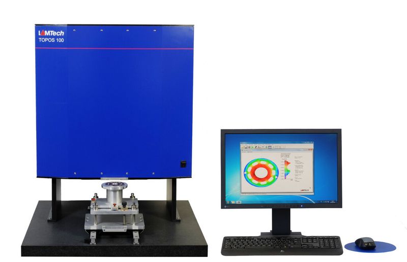 Bild 2: Bei diesem Prismeninterferometer können zur Anpassung an die Rauheit des zu prüfenden Teils vier kalibrierte Empfindlichkeiten für matte und polierte Teile eingestellt werden. (Bild: Lamtech)