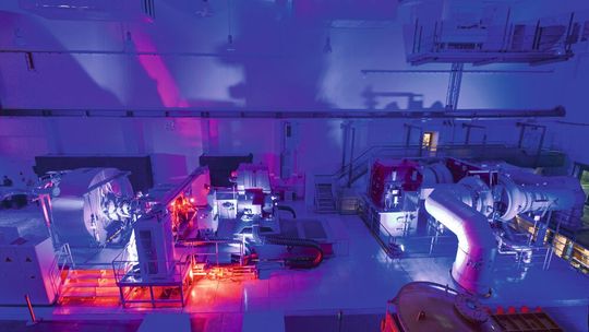 Die Untersuchungen im Prüfstand NG-Turb dienen der Erforschung künftiger, effizienterer und umweltfreundlicherer Turbinen von Flugzeugen und Kraftwerken(Bild:  DLR)