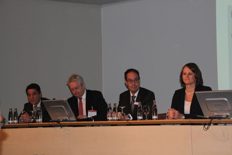 Impressionen von der Eröffnungspressekonferenz und kleinen Jubiläumsaktionen. (Kunze/elektrotechnik)