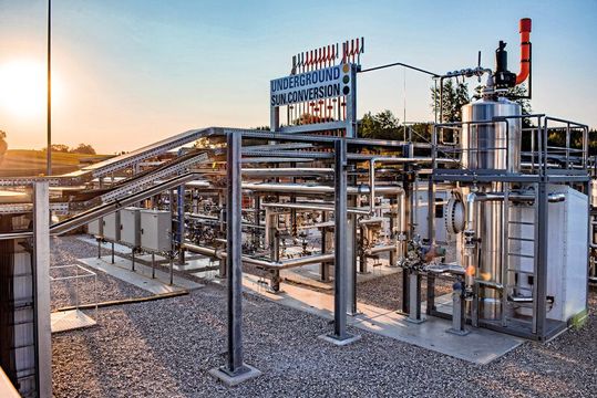 Pilotprojekt: Die Anlage der RAG Austria pumpt Wasserstoff in die Erde. Pilotprojekt: Die Anlage der RAG Austria pumpt Wasserstoff in die Erde.