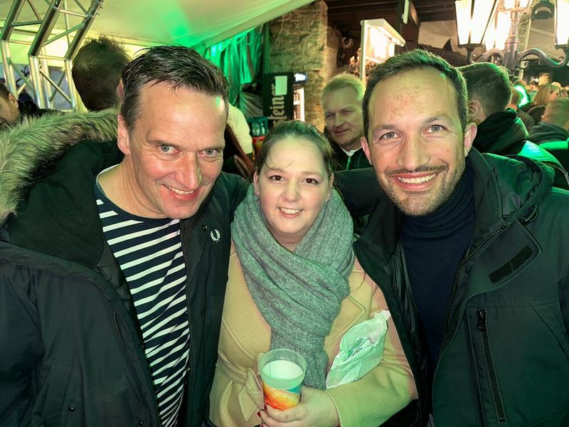 Vanessa Schware (ALSO) mit André ter Schüren und Korbinian Steiner (Microsoft) (Bild: Vogel IT-Medien)