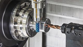 Vollhartmetallwerkzeuge haben ihre unbestrittenen Stärken. Werden sie - maßgeschneidert auf Zerspanungsprozesse und Werkstoffe angepasst - eingesetzt, bringen sie die Fertigung wirtschaftlich und in der Präzision stark nach vorne. (Bild: Arno)