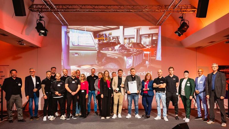 Doch auch die Leistung des Voss-Teams aus Rosendahl im Münsterland ist aller Ehren Wert. Platz 2 beim Deutschen Werkstattpreis unter fast 40 Bewerbern – ein Grund, stolz zu sein. (Bild: Stefan Bausewein)