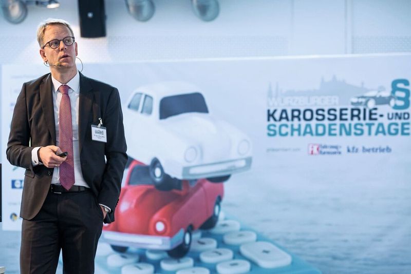 Dr. Oliver Klein, Richter im VI Zivilsenat des BGH, stellte die Verkehrsunfallschadenrechtsprechung des BGH vor. (Stefan Bausewein)